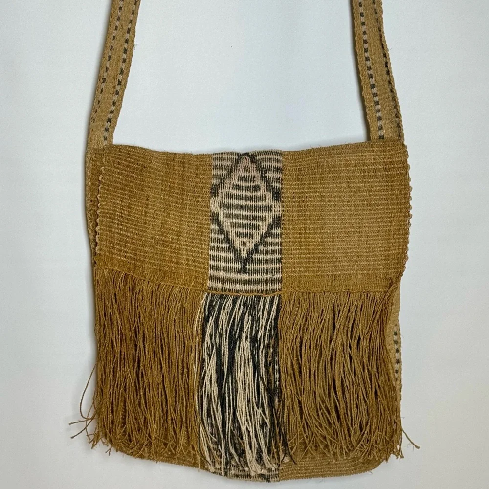 Hᴀɴᴅᴡᴏᴠᴇɴ Bᴏʜᴏ Fʀɪɴɢᴇ Cʀᴏssʙᴏᴅʏ Bᴀɢ_~Aʀᴛɪsᴀɴ Wᴏᴠᴇɴ Tᴇxᴛɪʟᴇ Hɪᴘᴘɪᴇ Fᴇsᴛɪᴠᴀʟ Pᴜʀsᴇ - Picture 3 of 15